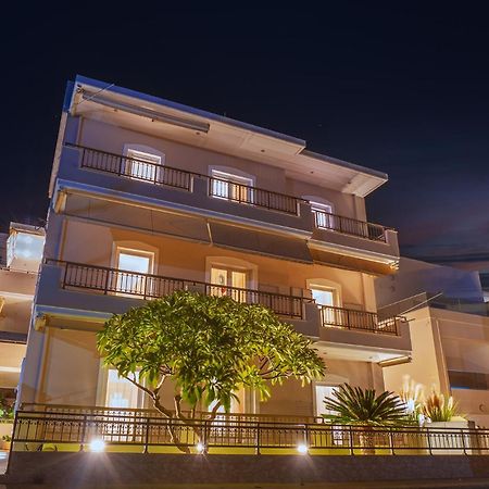 Vakakis-Me Apartments Paleokhóra Eksteriør bilde